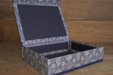 Box zum Archivieren mit Innenverkleidung Handarbeit